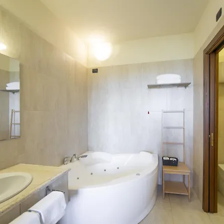 Borgo Carradori By Interhome 펜션 루치냐노