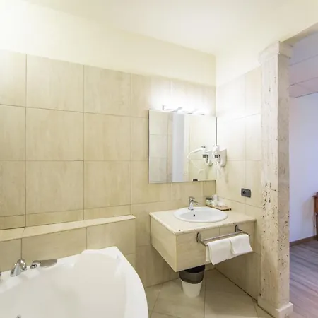 Borgo Carradori By Interhome *